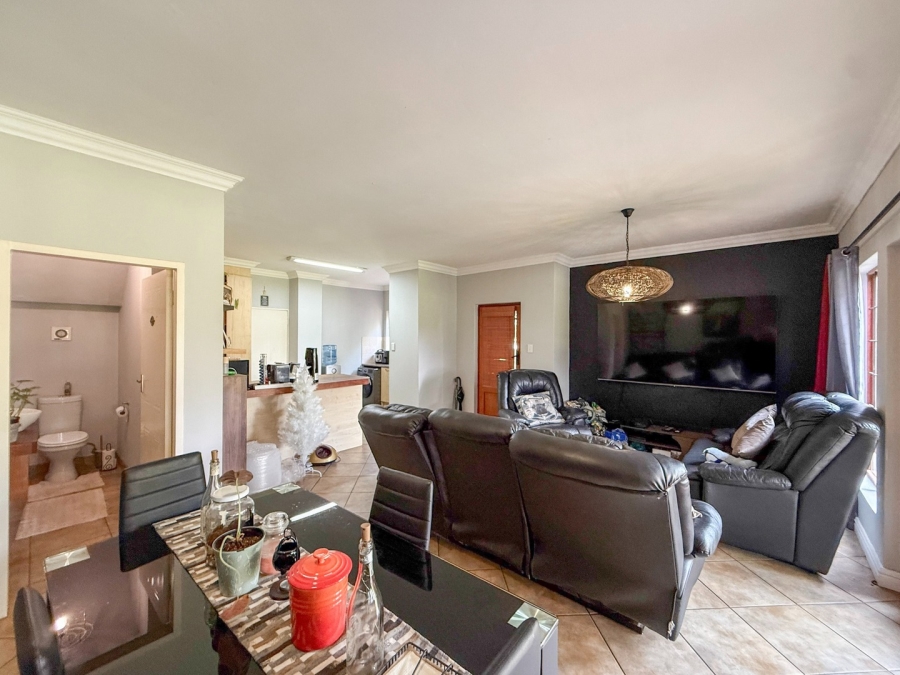 3 Bedroom Property for Sale in The Coves North West